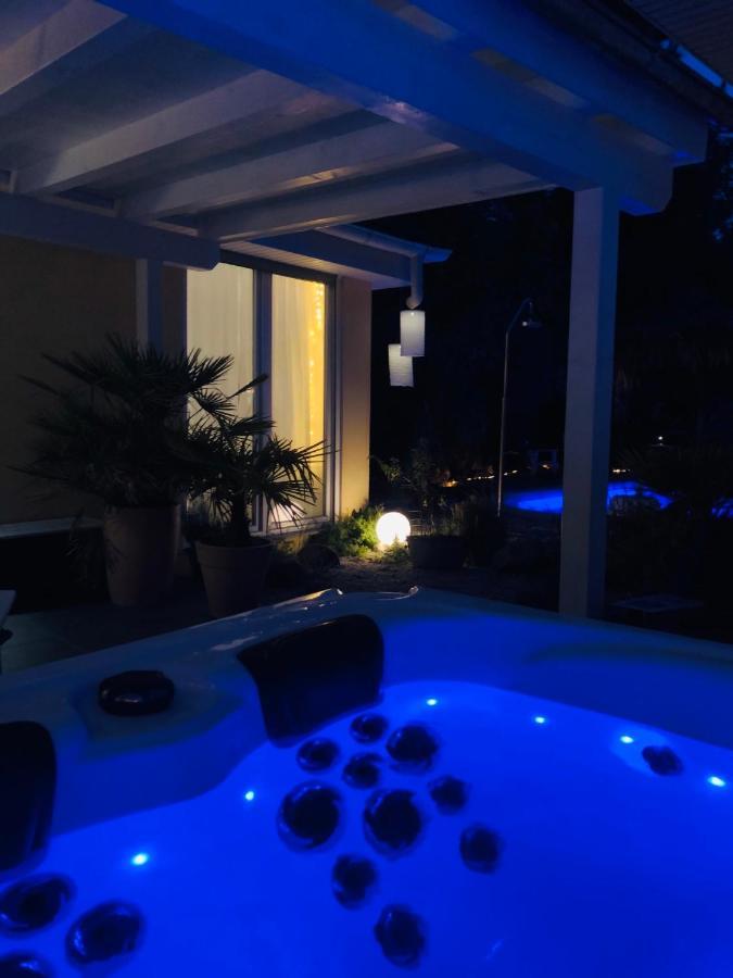 Apartment Tinyhouse Mit Pool, Outdoor Whirlpool Und Garten Petershagen-Eggersdorf Exteriér fotografie