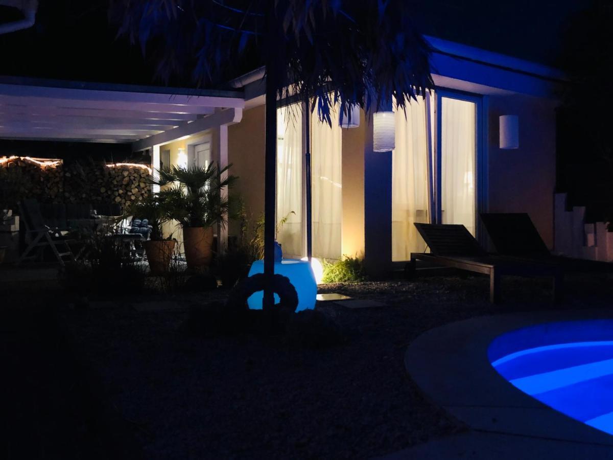 Apartment Tinyhouse Mit Pool, Outdoor Whirlpool Und Garten Petershagen-Eggersdorf Exteriér fotografie