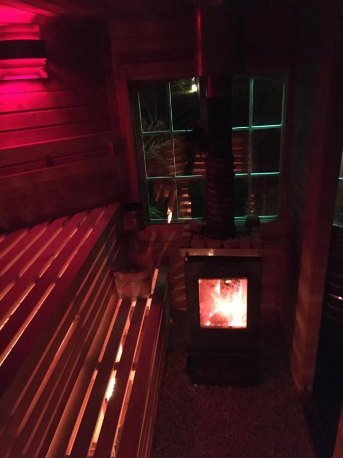 Apartment Tinyhouse Mit Pool, Outdoor Whirlpool Und Garten Petershagen-Eggersdorf Exteriér fotografie